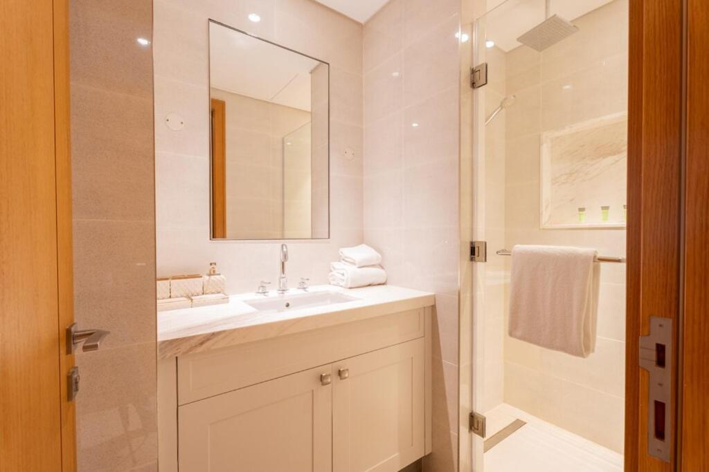 Apartment Burj Khalifa Fountain Full View Opera Grand 4br Dubai